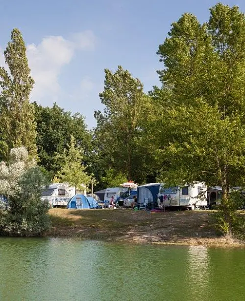 Camping Les 3 Lacs du Soleil - Trept, Rhône-Alpes, Frankrijk