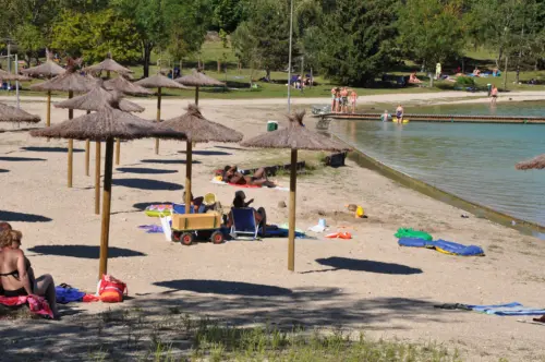 Camping Les 3 Lacs du Soleil - Trept, Rhône-Alpes, Frankrijk