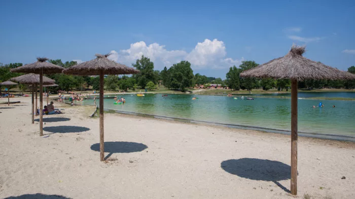 Campingplatz Les 3 Lacs du Soleil - Trept, Rhône-Alpes, Frankreich