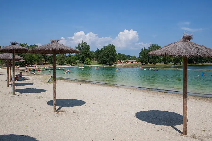 Camping Les 3 Lacs du Soleil - Trept, Rhône-Alpes, Frankrijk